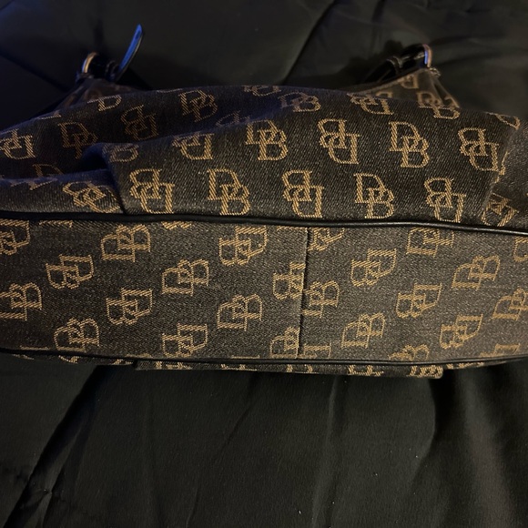 Dooney and Bourke - Picture 4 of 5